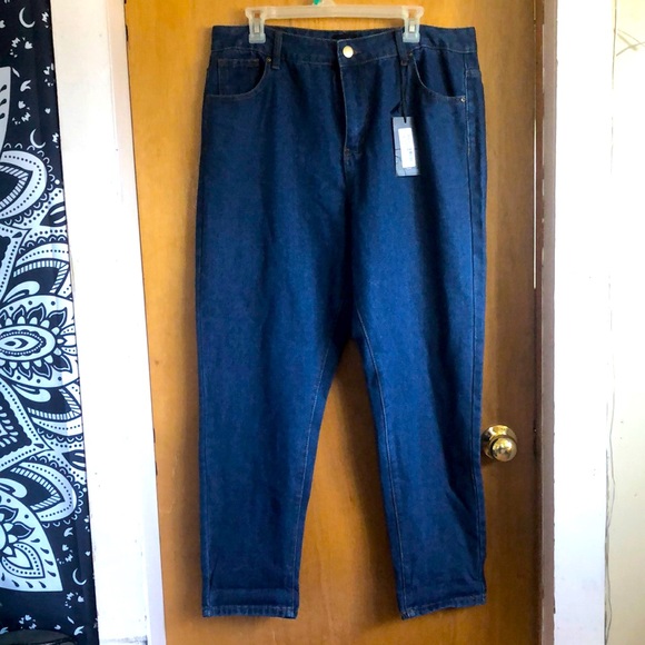 Mom Jeans - Picture 1 of 4